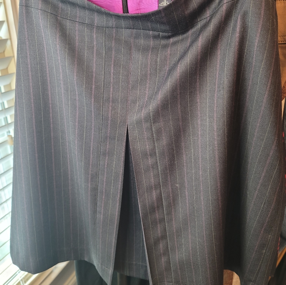 Banana Republic Charcoal Pinstripe Suit Set - Picture 11 of 11
